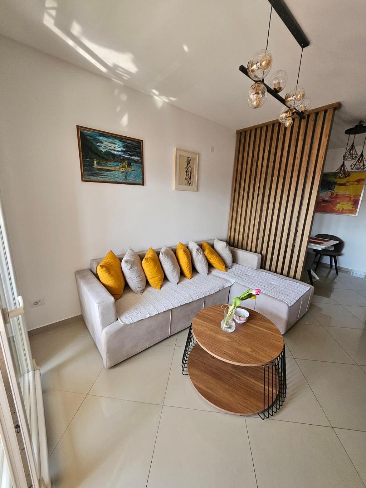 Apartamento Luda Kuca Bar Exterior foto