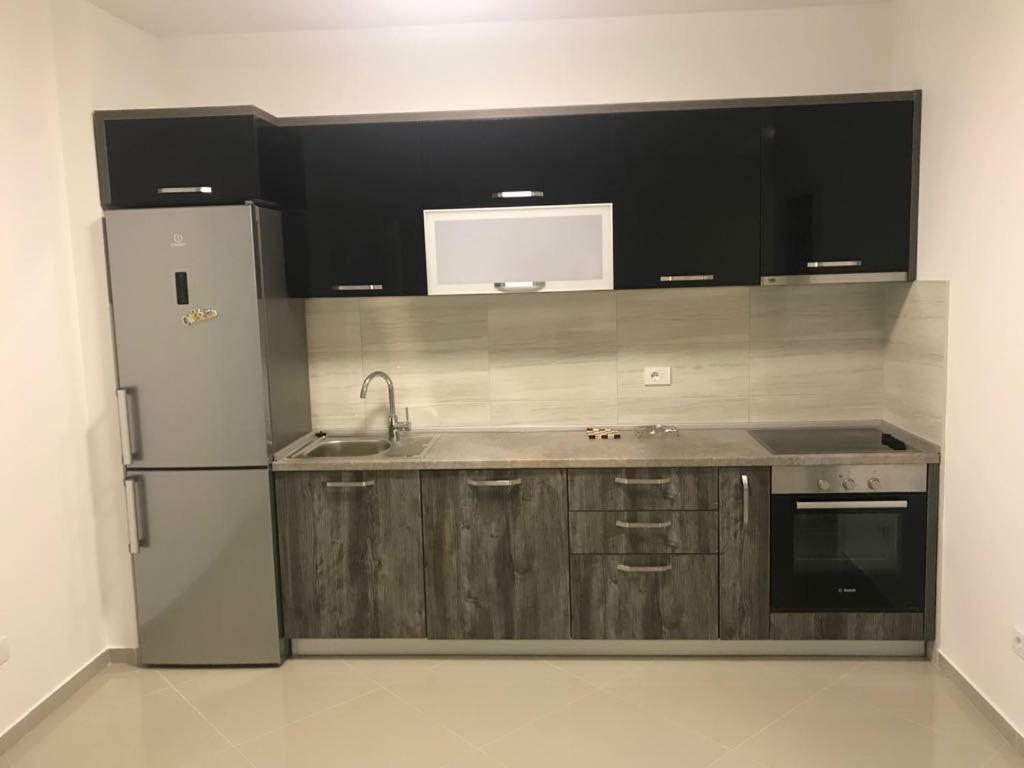 Apartamento Luda Kuca Bar Exterior foto